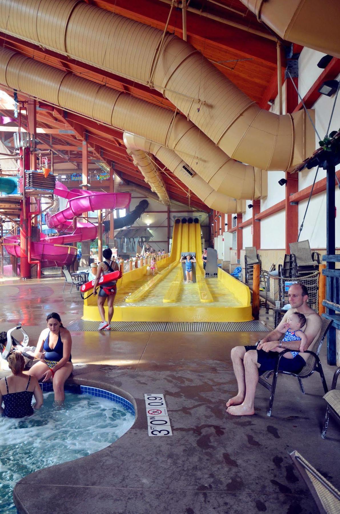 Fort Rapids Indoor Waterpark Resort Колумбус Экстерьер фото